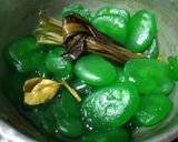 Foto langkah ke 3 dari resep Manisan Kolang Kaling aroma pandan.