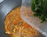 Foto langkah ke 4 dari resep Rica-rica Ayam Suwir Kemangi.