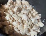 Foto del paso 4 de la receta: Pollo con salsa de almendras