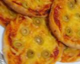 صورة لخطوة 4 من وصفة مني بيتزا 😋