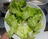 Foto langkah ke 1 dari resep Kwetiau Goreng Selada.