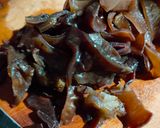 Foto langkah ke 1 dari resep Bekal sekolah, Tumis jamur kuping (1077).