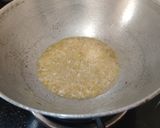 A picture of step 2 of Matar Ghugni with Paratha..