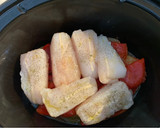 Foto del paso 3 de la receta: Lomos de merluza con patatas y pimientos en Crockpot