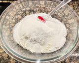Foto del paso 3 de la receta: Pastel crumble relleno de compota de manzana