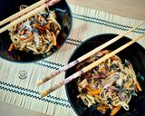 Foto del paso 7 de la receta: Yaki Udon de cerdo y verduras