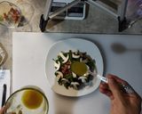 Foto del paso 2 de la receta: Ensalada de espinacas con tocino