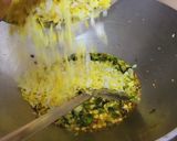 A picture of step 3 of Rice flakes chivda.