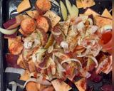 Foto del paso 2 de la receta: Pollo marinado y verduras al horno