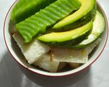 Foto langkah ke 6 dari resep Es Bongko Ati Pari (Topping Alpukat dan Roti Tawar).