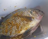 Foto langkah ke 2 dari resep Ikan Goreng Simpel.