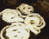 A picture of step 7 of Afghani jalebi.