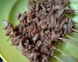 Foto langkah ke 6 dari resep Sate Jamur Saus Kacang.