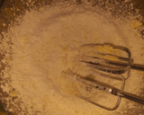 Foto del paso 2 de la receta: Pepas de membrillo y dulce de leche