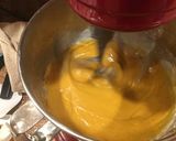 A picture of step 9 of Pumpkin ice cream pie.