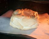 Foto del paso 4 de la receta: Pavlova rellena de crema pastelera con frutos del bosque