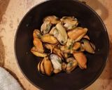 Paradicsomos kagyló spagettivel recept fázis 1 fotója