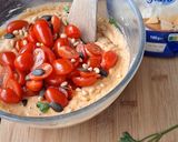 Une image de l'étape 2 de Cake à la tomate 🍅, parmesan et moutarde.