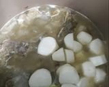 Hình bước làm 4 của món Xương hầm củ cải
