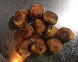 A picture of step 2 of Spicy Potato Manchurian.