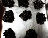 A picture of step 2 of Chocolate peanut clusters 🍫🥜.
