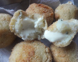 Foto del paso 5 de la receta: Bombas de papa rellenas con queso 😁