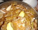 A picture of step 3 of Besan or gajar ka Halva.
