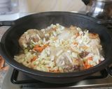 Foto del paso 4 de la receta Potaje de garbanzos con pollo y espinaca