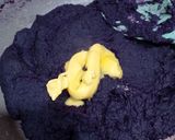 Foto langkah ke 2 dari resep Bakpia Ubi Ungu.
