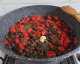 Foto del passaggio 3 della ricetta Polipetti alla luciana