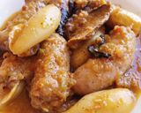 Foto del paso 11 de la receta: Cazuela de butifarra, calamares y surtido de setas deshidratadas