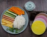 Hình bước làm 1 của món Cơm Cuộn 4 Mùa