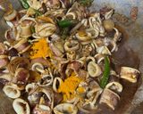 Gambar langkah 3 resipi Sotong kicap.