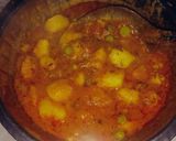 आलू मटर की ग्रेवी वाली सब्जी (aloo matar ki gravy wali sabzi recipe in Hindi) रेसिपी चरण 3 फोटो
