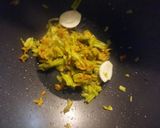 Foto del passaggio 2 della ricetta Risotto ai fiori di zucca e zucchine