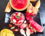 A picture of step 1 of Fruit and nuts salads bowl 🥗😋😋😋🥗🥗🥗.