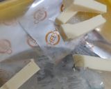 Foto langkah ke 3 dari resep Potato Pillows.