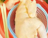 Hình bước làm 1 của món Lẩu gà lá giang