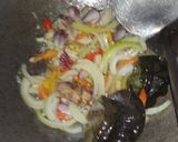 Foto langkah ke 4 dari resep Tumis Bunga Pepaya & Teri Nasi.