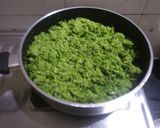 A picture of step 4 of Lilva kachori.