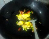 Foto langkah ke 3 dari resep Nasi goreng telur kecap inggris.