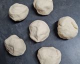 A picture of step 3 of Beer flatbread.