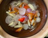 Gambar langkah 2 resipi Sayur kubis masak air.