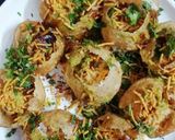 A picture of step 3 of Dahi sev puri.