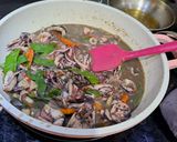 Foto langkah ke 6 dari resep Cumi Masak Hitam.