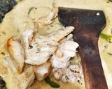A picture of step 4 of 3 color white sauce Macroni.