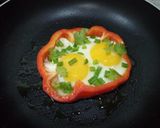 A picture of step 3 of Half fry egg.