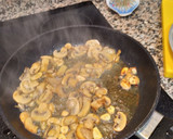 Foto del paso 2 de la receta: Filetes de pollo con champiñones