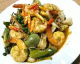 รูปขั้นตอนการทำที่ 5 ของ 🐙ผัดฉ่ากุ้งปลาหมึก🐙 #อาหารไทยง่ายๆ