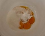 Erdeigyümölcsös piskóta recept fázis 1 fotója
